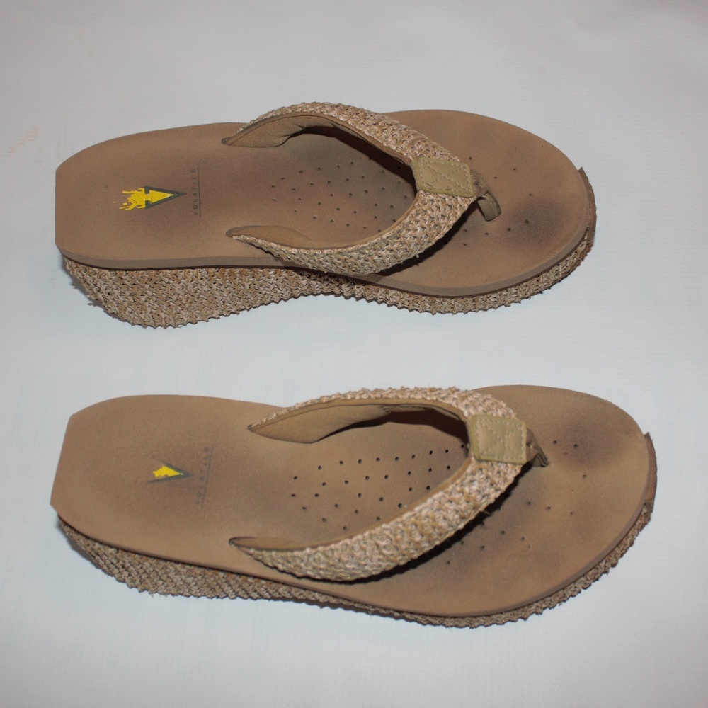 Volatile Flip-flop